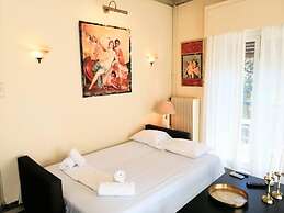 Elegant Apartment in Acropolis With Roof Garden