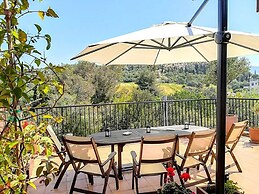 Elegant Apartment in Acropolis With Roof Garden