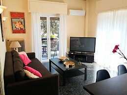 Elegant Apartment in Acropolis With Roof Garden