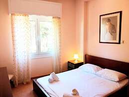 Elegant Apartment in Acropolis With Roof Garden