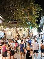 Acropolis Museum Family Apartment