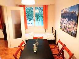 Acropolis Museum Family Apartment
