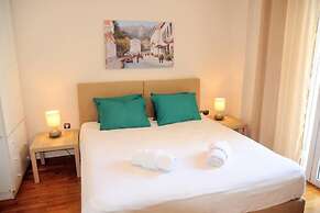 Acropolis Museum Grand Apartment