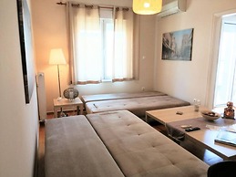 Acropolis Museum Grand Apartment