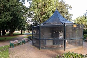 Captivating 2-bed Apartment in Banbury