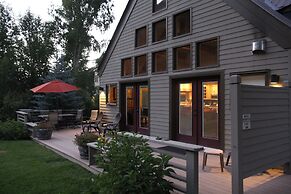 Giant Riverfront Deck W Grill, Tons Of Space @ Viking Lodge 100ab 4 Be