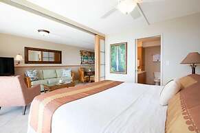 Mana Kai Maui Resort, #812c 2 Bedroom Condo by RedAwning