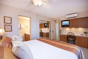 Mana Kai Maui Resort, #812c 2 Bedroom Condo by RedAwning
