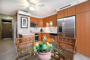 Mana Kai Maui Resort, #812c 2 Bedroom Condo by RedAwning