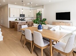 Villa #27 At Bloomington Country Club 4 Bedroom Townhouse by RedAwning