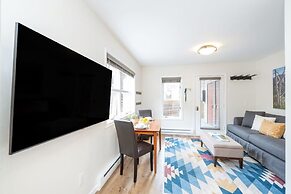 Cloud Nine! Near Chair 7, Top Floor On River + Hot Tub 1 Bedroom Condo