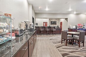 Cobblestone Hotel & Suites - Central Wisconsin Airport