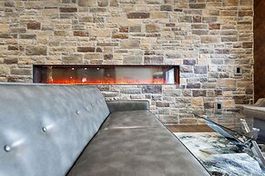 Cobblestone Hotel & Suites - Central Wisconsin Airport