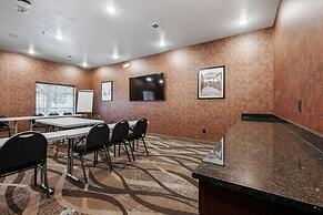 Cobblestone Hotel & Suites - Central Wisconsin Airport