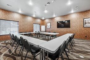 Cobblestone Hotel & Suites - Central Wisconsin Airport