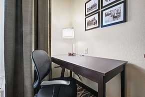 Cobblestone Hotel & Suites - Central Wisconsin Airport