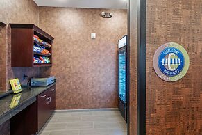 Cobblestone Hotel & Suites - Central Wisconsin Airport