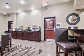 Cobblestone Hotel & Suites - Central Wisconsin Airport
