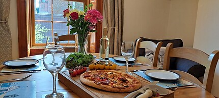 Beautiful 6-bed Dog Friendly Cottage in Heacham