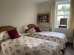 Newly Refurbished 7-bed Cottage in Polruan, Fowey