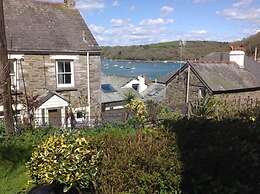 Newly Refurbished 7-bed Cottage in Polruan, Fowey