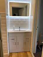 Newly Refurbished 7-bed Cottage in Polruan, Fowey