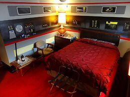 The Star Trek - USS Enterprise Room at the Itty Bitty Inn