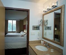 Sky Hotel Flushing/LaGuardia Airport