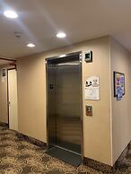 Sky Hotel Flushing/LaGuardia Airport