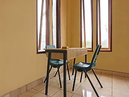 OYO 92195 Pelangi House 789 Syariah