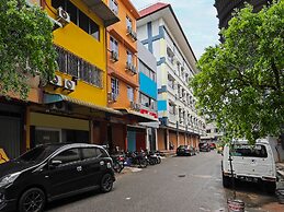 OYO 92195 Pelangi House 789 Syariah