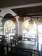 Mambo Ocean Resort