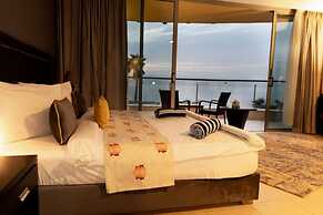 O Beach Hotel & Resort