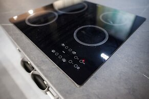 Modern Industrial Apt In Neos Kosmos