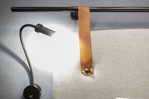 Modern Industrial Apt In Neos Kosmos