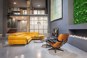 Modern Industrial Apt In Neos Kosmos