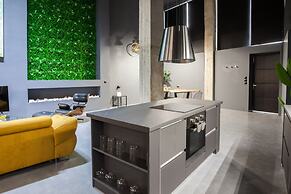 Modern Industrial Apt In Neos Kosmos
