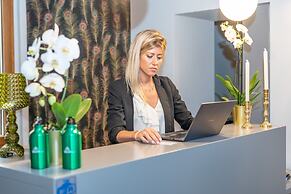 Castel Sant Angelo Luxury Rooms & Tour