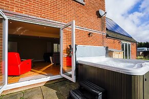 Unique 5BD Farm House Perfect for Relaxing