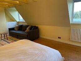 Unique 5BD Farm House Perfect for Relaxing