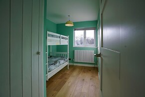 Unique 5BD Farm House Perfect for Relaxing