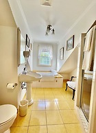 Belle View Manor Inn