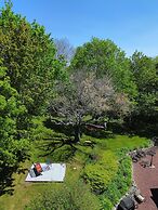 Belle View Manor Inn