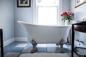 Belle View Manor Inn