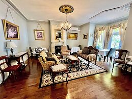 Belle View Manor Inn