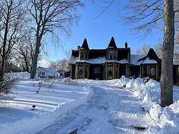 Belle View Manor Inn