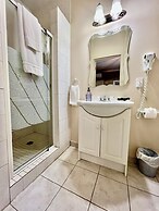 Belle View Manor Inn