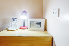 White Shamrock Beach Hotel