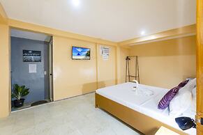 White Shamrock Beach Hotel