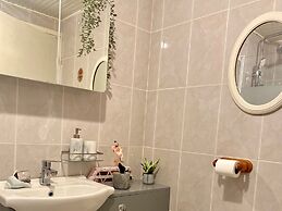 Charming 2-bed Apartment in Edinburgh City Centre